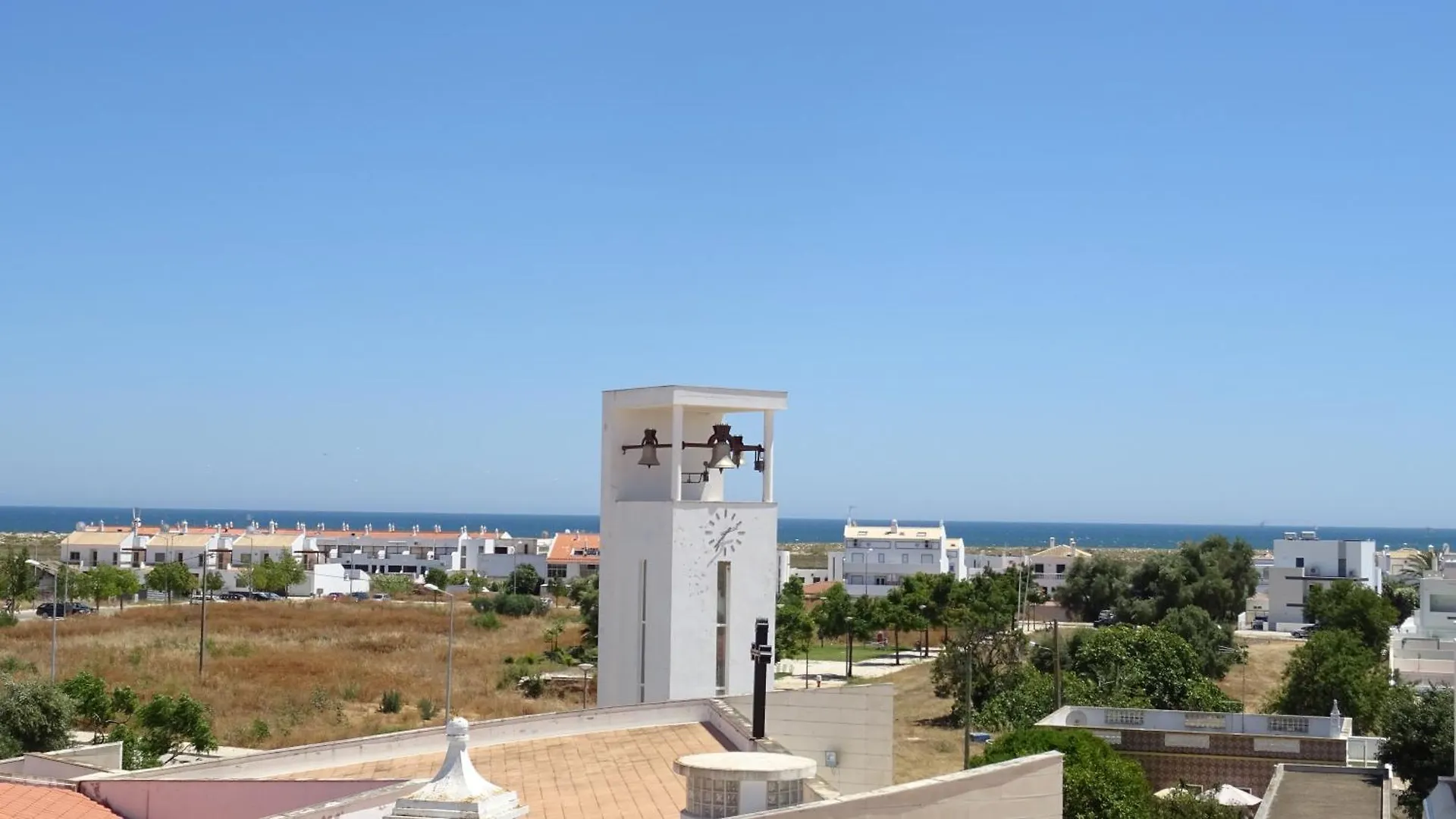 Quinta Gomeira By Amandio Batista Cabanas De Tavira